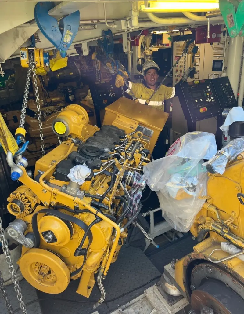 CAT diesel engine servicing and overhaul